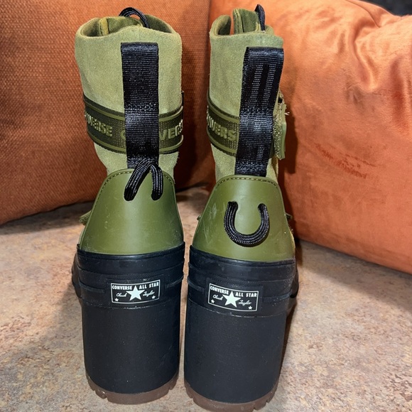 Olive green women’s converse combat boot. Size 8.5 no box - Picture 2 of 6